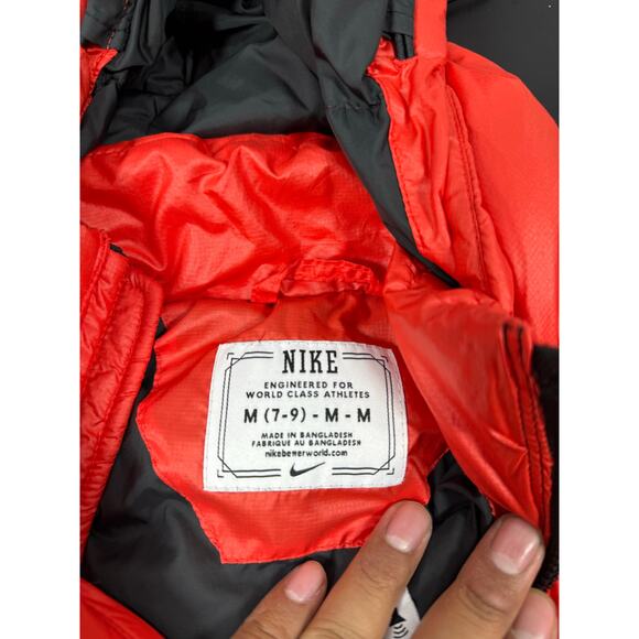 Nike Red Puffer Jacket Beaverton Oregon Label Men’s Medium Hooded Winter Coat - Picture 6 of 7